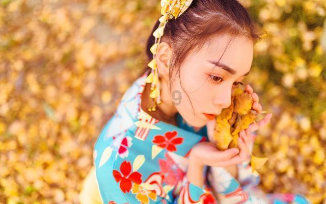 亚当玩高尔夫